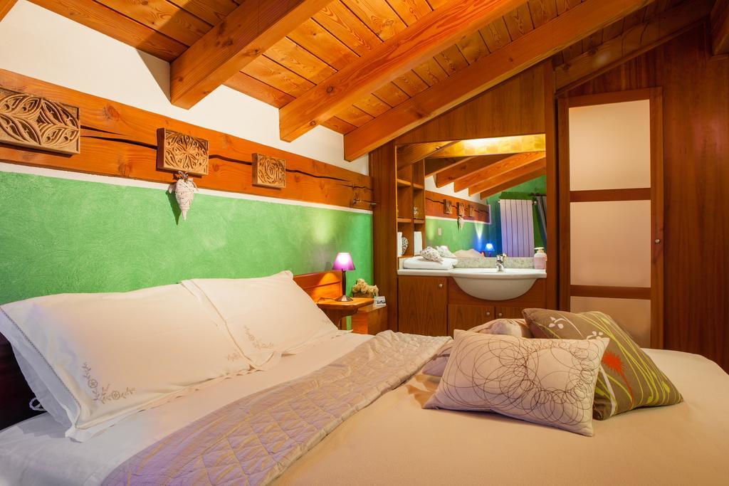 Bed and Breakfast Al Castel Pont-Saint-Martin Habitación foto