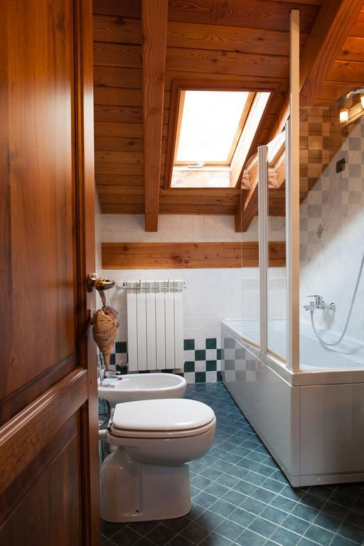 Bed and Breakfast Al Castel Pont-Saint-Martin Habitación foto