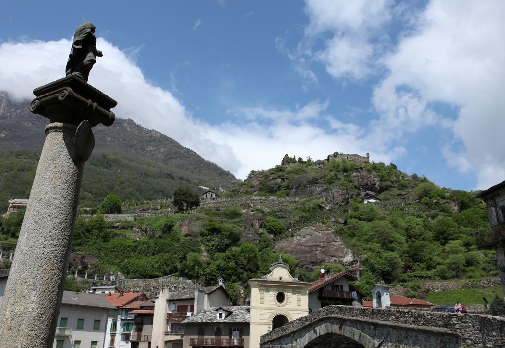Bed and Breakfast Al Castel Pont-Saint-Martin Exterior foto